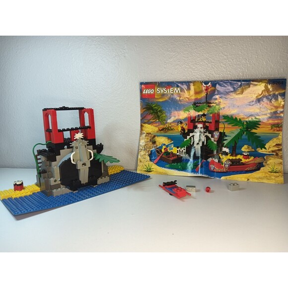 LEGO System Forbidden Cove 6264 1994 Incomplete With Instructions - Picture 1 of 10